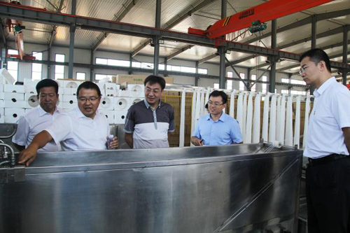 8月27日，新華社遼寧分社社長王振宏一行人員蒞臨一諾產(chǎn)業(yè)園區(qū)調(diào)研