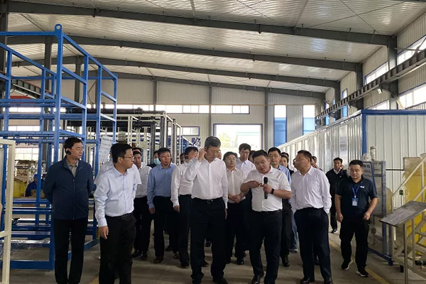 內(nèi)蒙古自治區(qū)黨委常委、通遼市委書記孟憲東攜考察團(tuán)到一諾環(huán)境考察指導(dǎo)